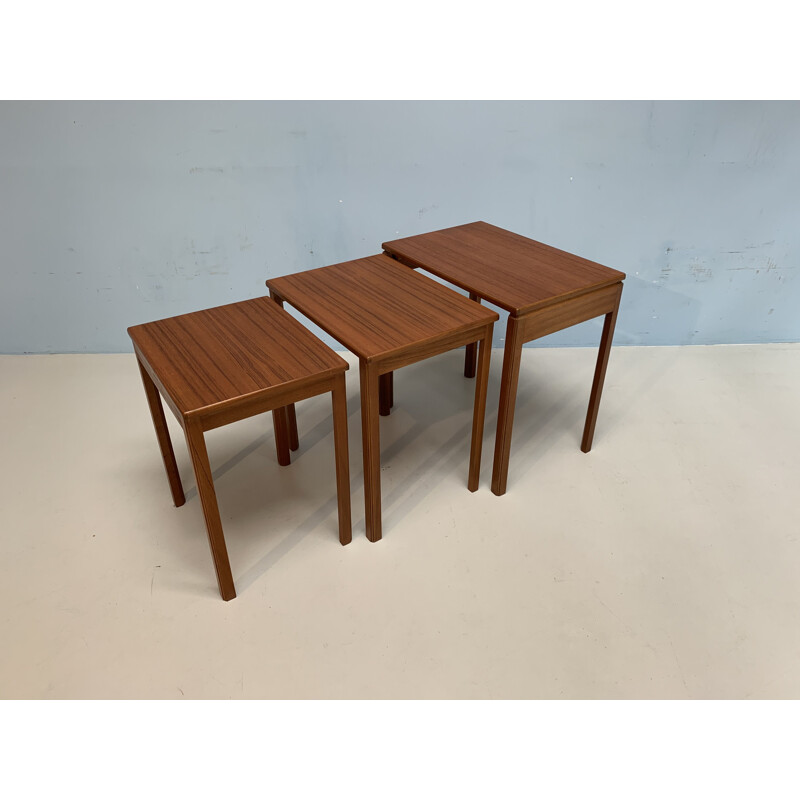 Vintage english nesting tables in teak 1960