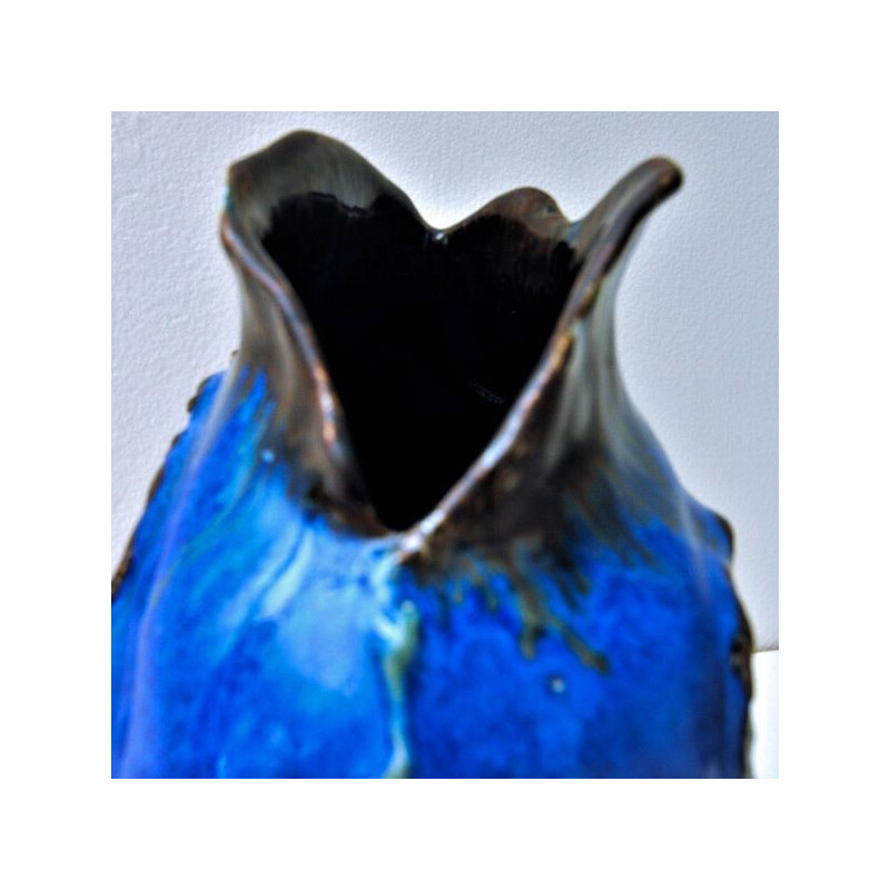 Vintage blue vase in ceramic