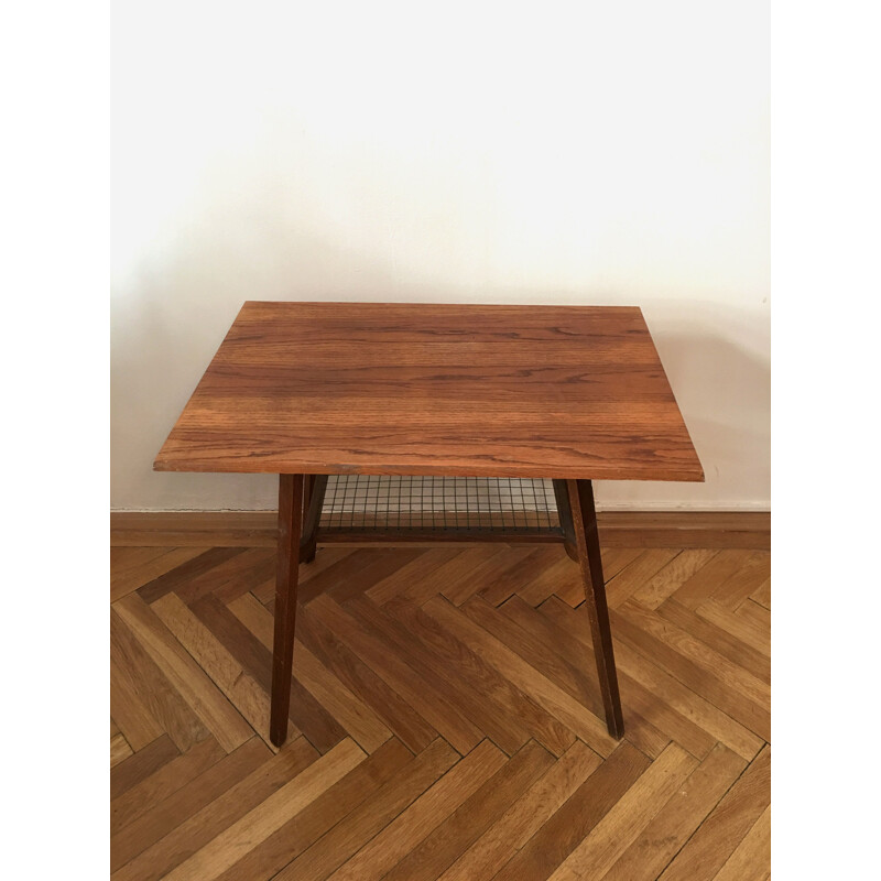 Table basse vintage pour Drevopodnik Holesov en bois 1960