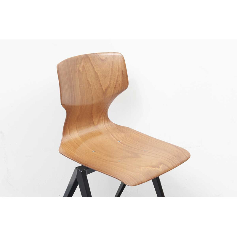 Chaise vintage noire hollandaise en bois et métal 1960