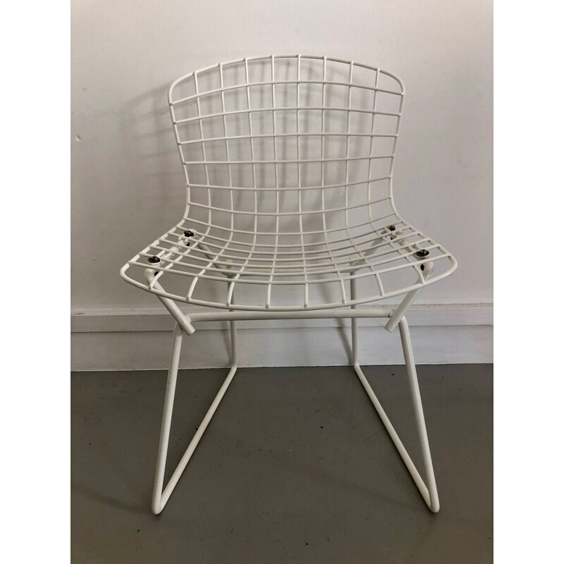 Vintage white kid's chair by Harry Bertoia for Knoll