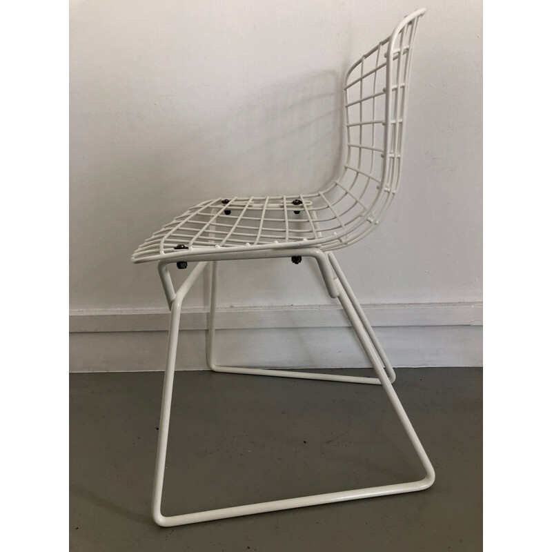 Vintage white kid's chair by Harry Bertoia for Knoll