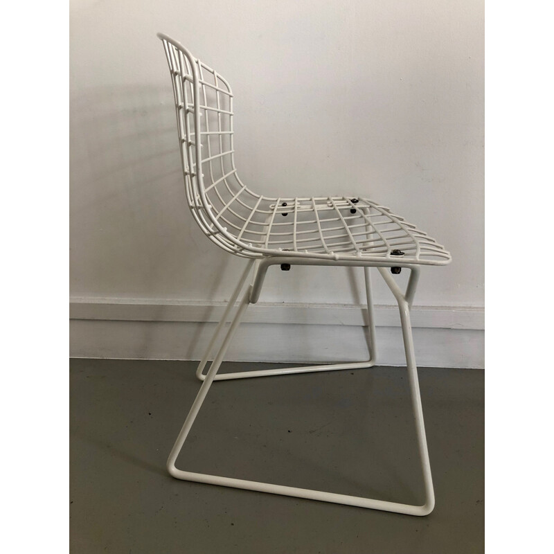 Vintage white kid's chair by Harry Bertoia for Knoll