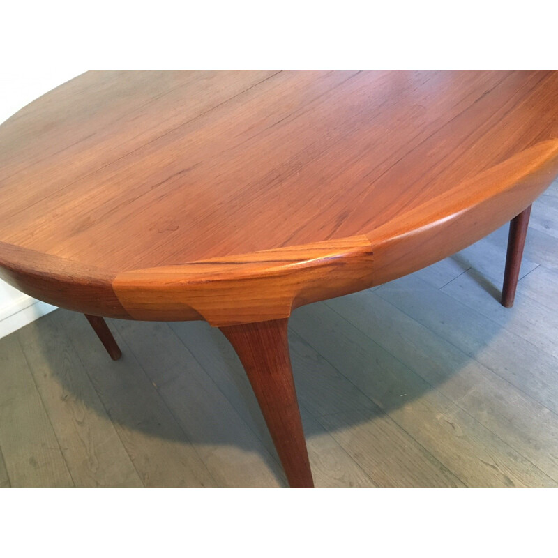 Vintage Table in rosewood by Ib Kofod Larsen for Faarup Møbelfabrik