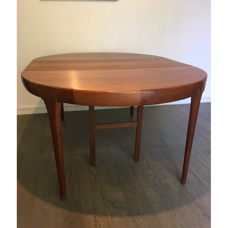 Vintage Table in rosewood by Ib Kofod Larsen for Faarup Møbelfabrik