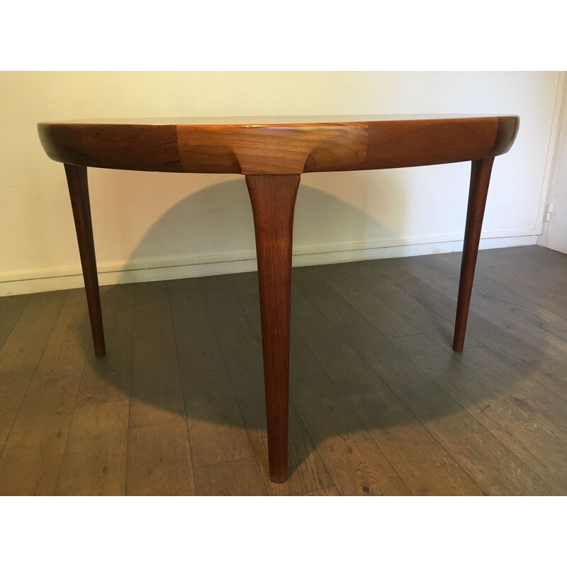 Vintage Table in rosewood by Ib Kofod Larsen for Faarup Møbelfabrik