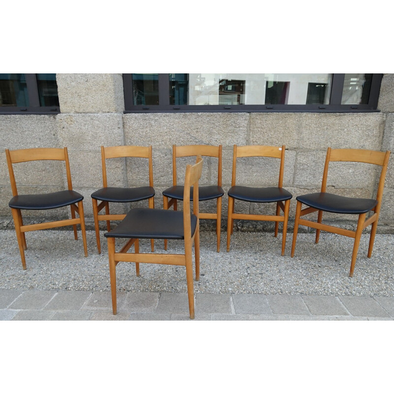 Suite de 6 chaises en bois et simili cuir noir - 1960