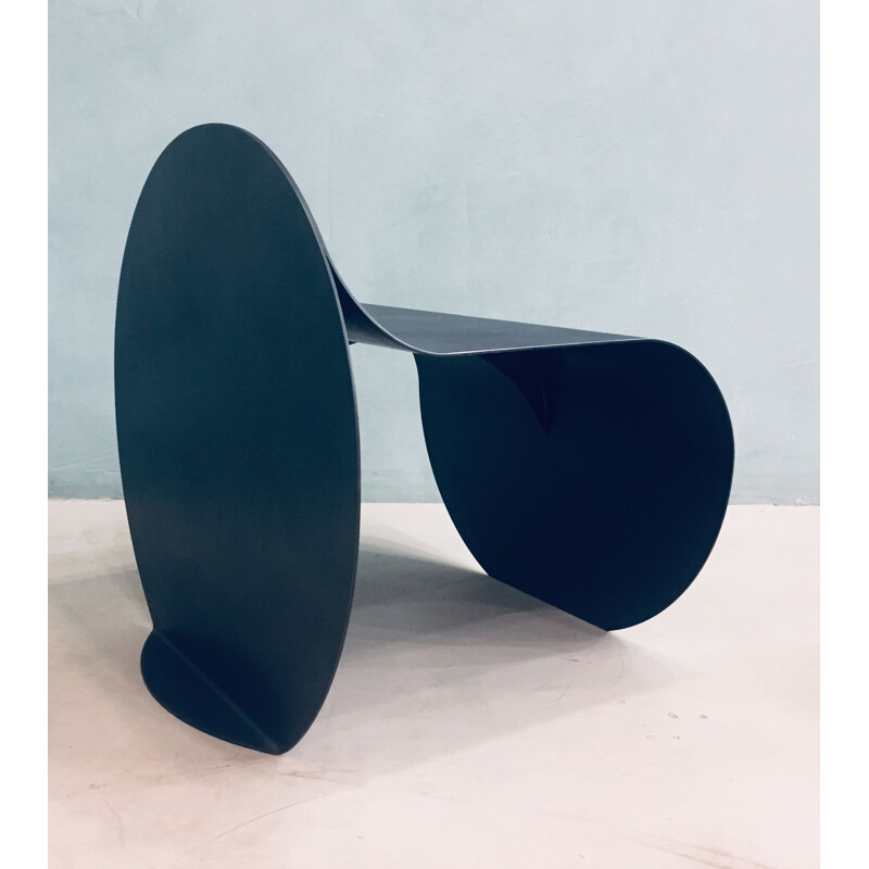 Metal black lacquered stool "O Stool" - Estudio Persona