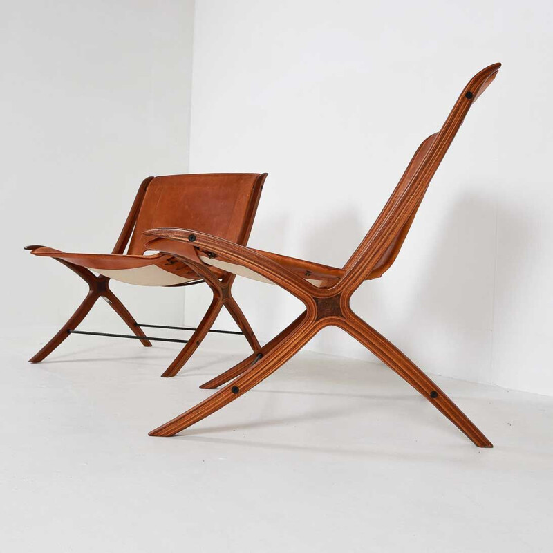 Vintage X-chair armchair for Fritz Hansen in brown leather and mahogany 1950