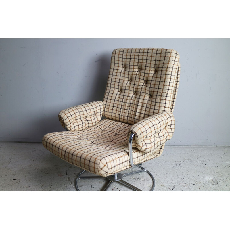 Vintage danish swivelling armchair in beige wool 1970