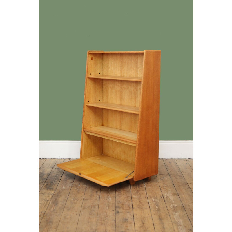 Vintage dutch BE-03 bookcase for Pastoe in oakwood 1950