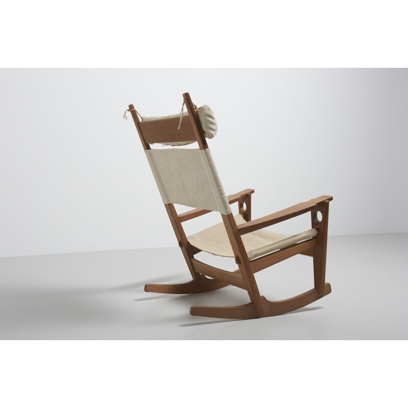 Vintage Keyhole GE673 rocking chair for Getama in oakwood 1960