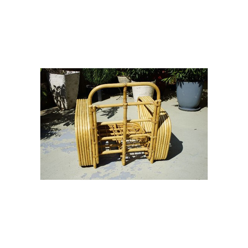 Vintage lounge rattan pretzel chair