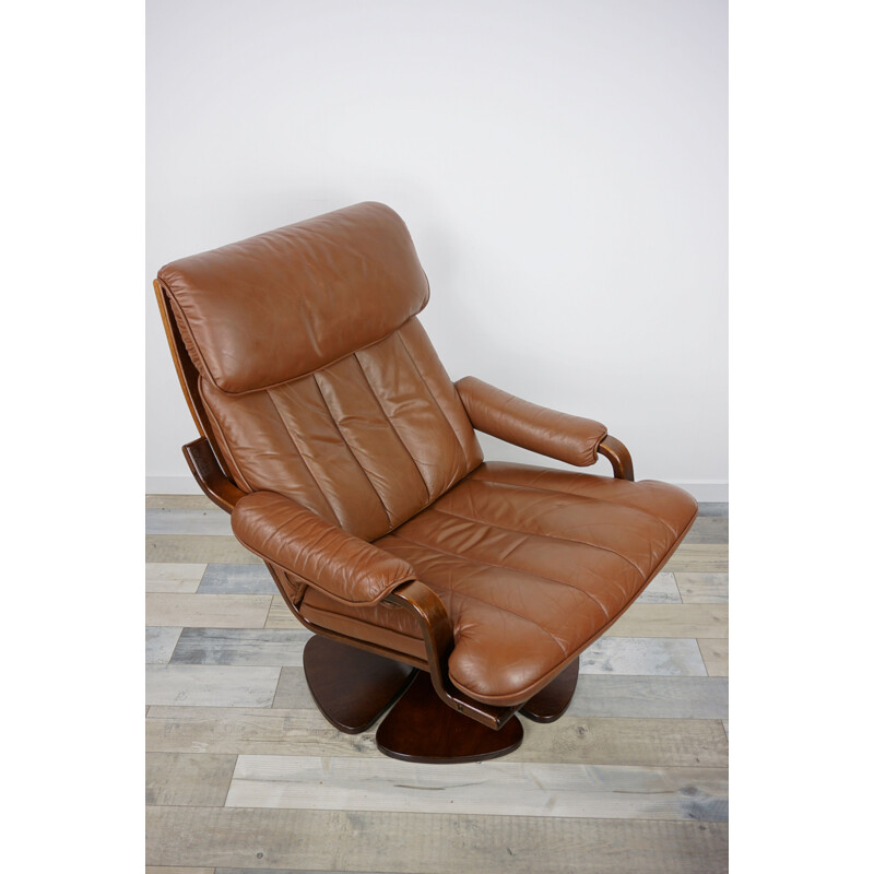 Vintage Scandinavian  swivel armchair in leather and wood, 1970