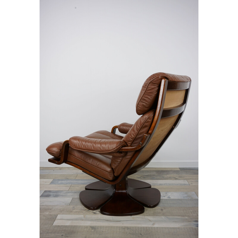 Vintage Scandinavian  swivel armchair in leather and wood, 1970