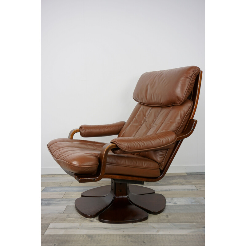 Vintage Scandinavian  swivel armchair in leather and wood, 1970