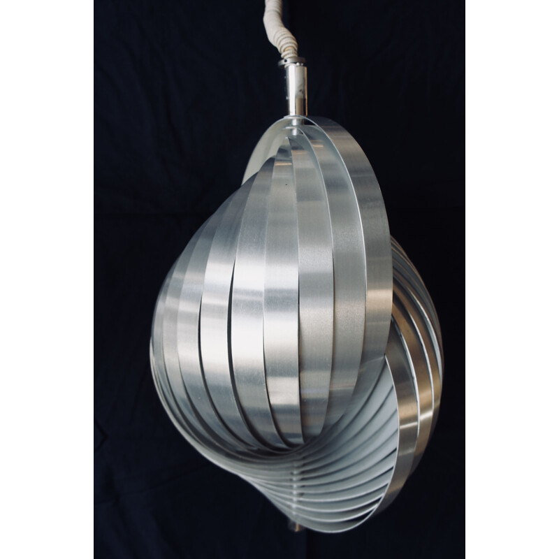 Vintage Conch Pendelleuchte aus Aluminium von Henri Mathieu, Française 1970