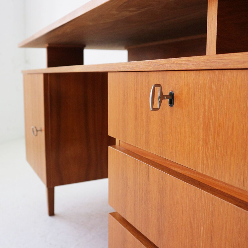 Vintage desk in Teak 1960s