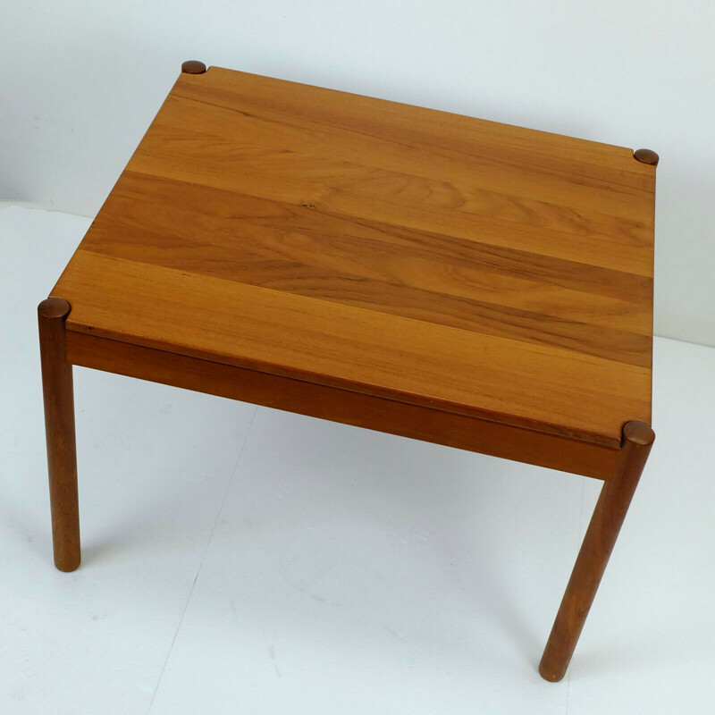 Vintage coffe table in teak magnus olesen denmark