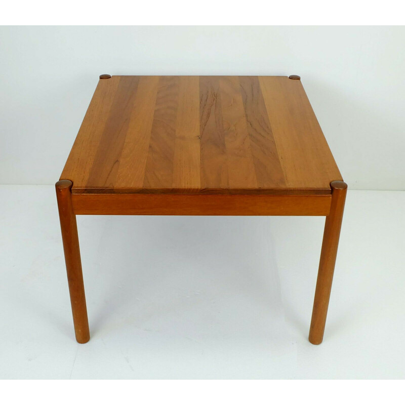 Vintage coffe table in teak magnus olesen denmark