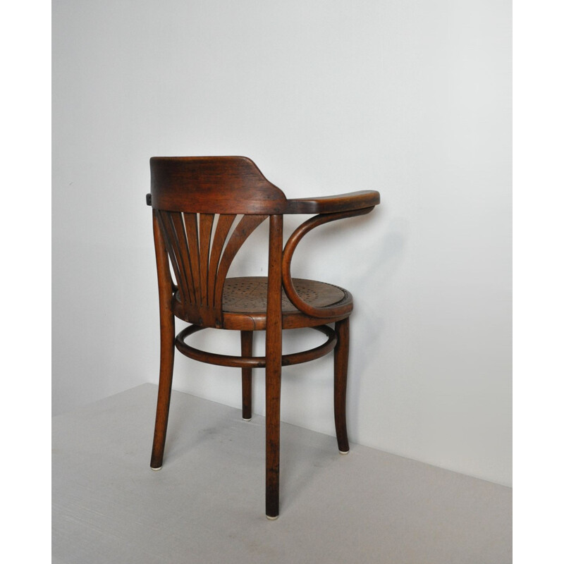 7+ Bent Wood Chair