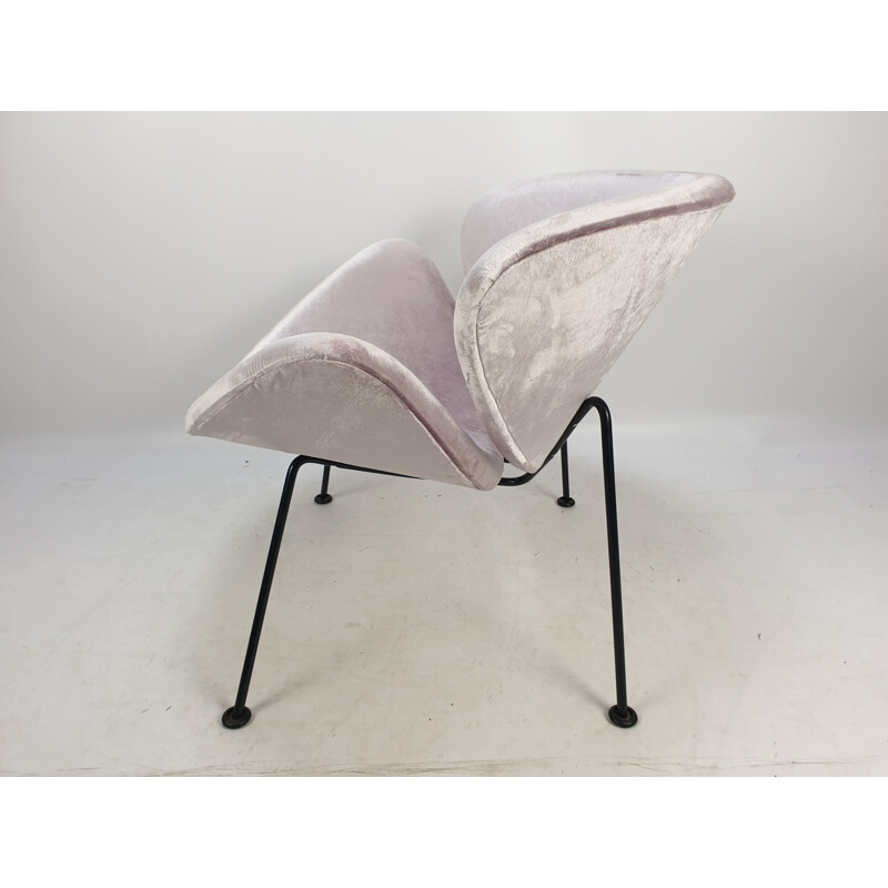 Vintage Orange Slice armchair for Artifort in pink fabric and metal 1980