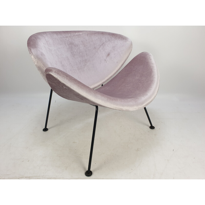 Vintage Orange Slice armchair for Artifort in pink fabric and metal 1980