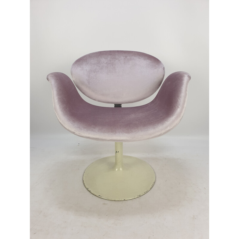 Vintage Little Tulip armchair for Artifort in pink fabric and metal 1960s