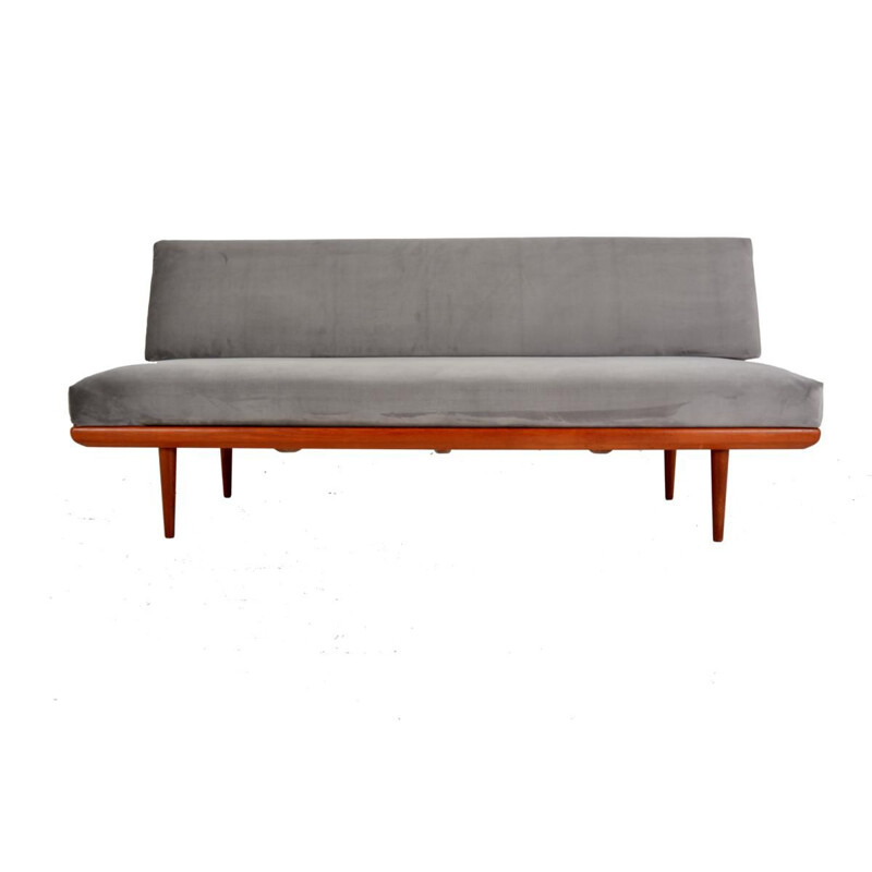 Minerva daybed by Peter Hivdt and Orla Molgaard-Nielsen