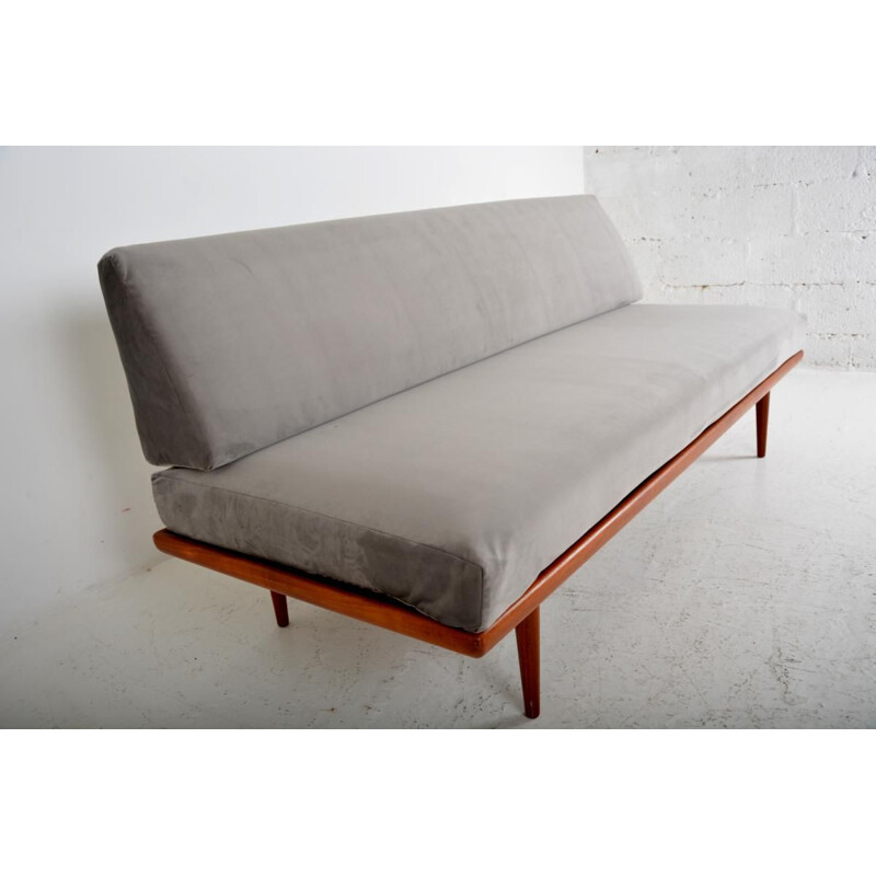 Minerva daybed by Peter Hivdt and Orla Molgaard-Nielsen