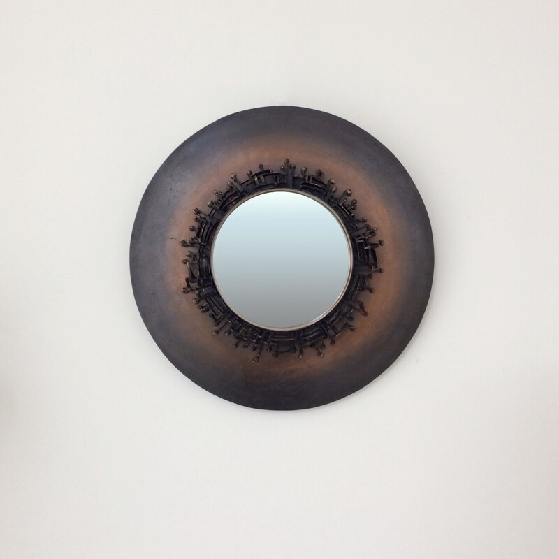 Miroir vintage rond en bronze patiné, vers 1970, France