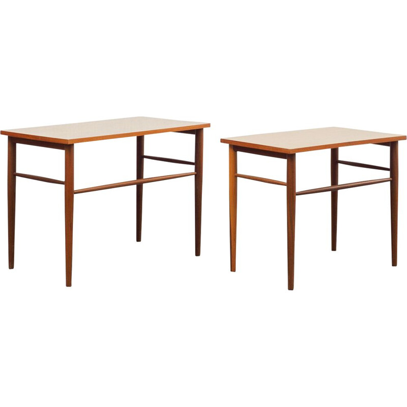 Pair of nesting tables in teak