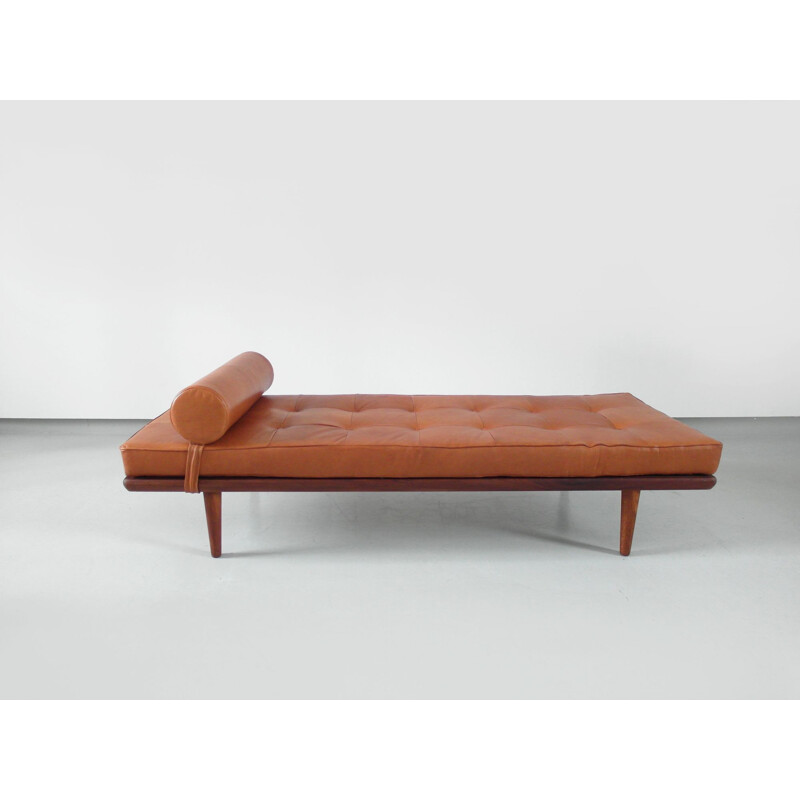 Vintage Daybed in Teak Hans Wegner Model GE 19 for Getama, Denmark, 1956