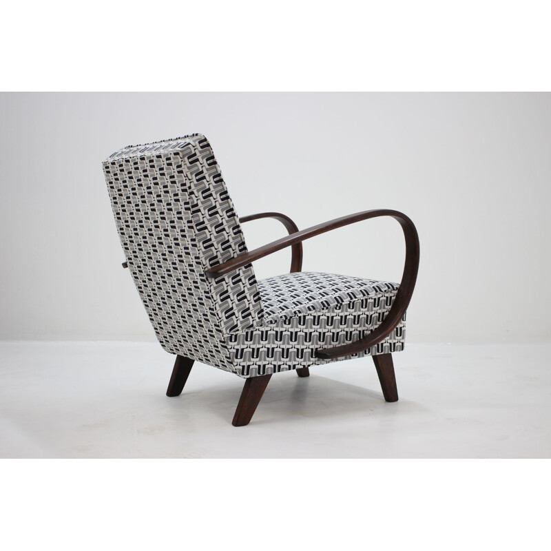 Fauteuil Vintage en hêtre de Jindrich Halabala Tchécoslovaquie années 1950 