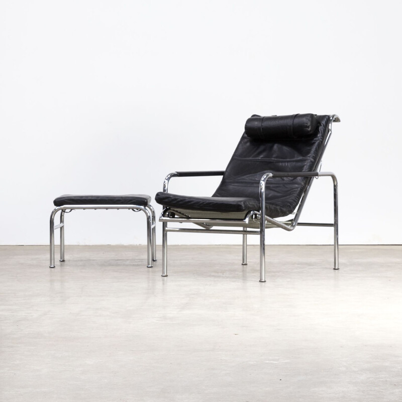 Armchair and ottoman by Gabriele Mucchi for Zanotta