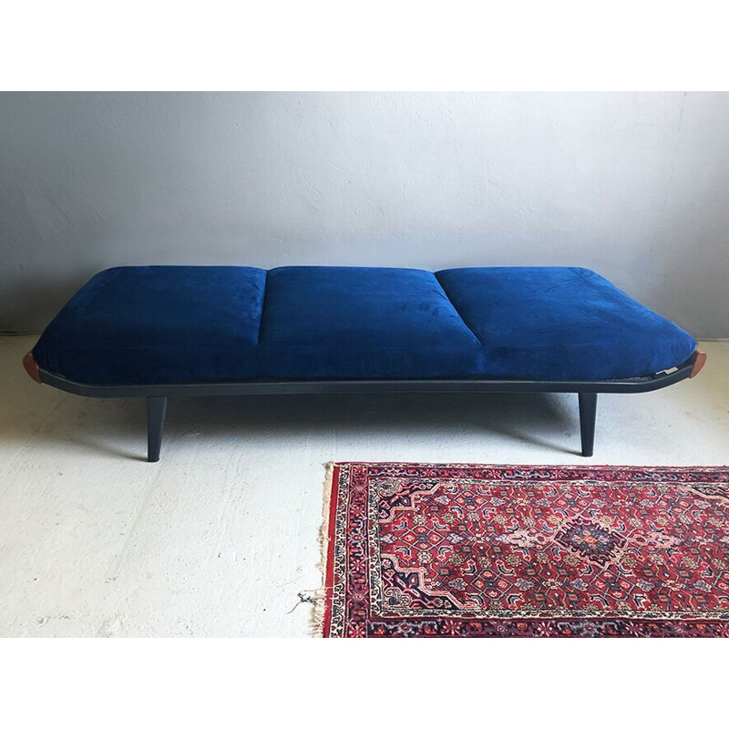 Cleopatra daybed in blue velvet by Andre Cordemeijer