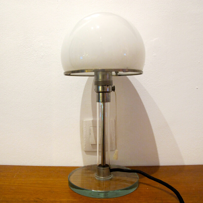 Lampe de bureau en opaline, métal et verre, Wilhem WAGENFELD & Carl Jakob JUCKER - 1930