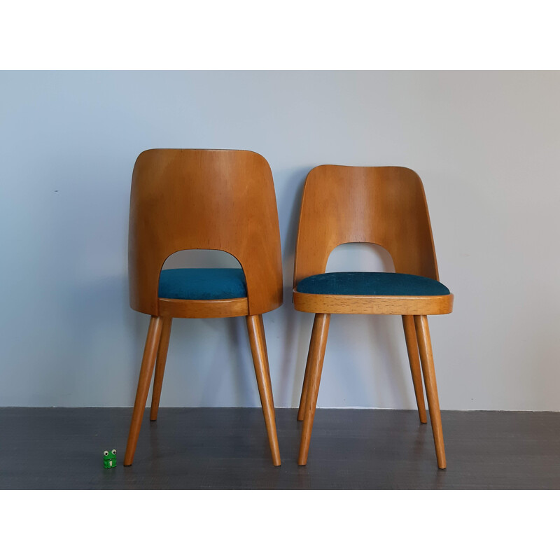 Set of 4 vintage chairs for TOn in beech and blue fabric 1960