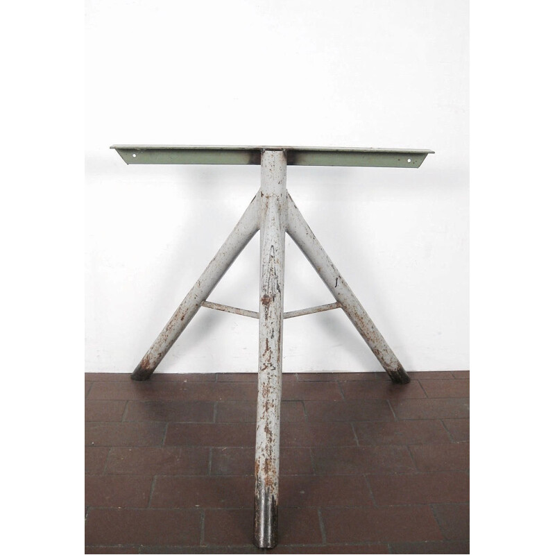 Grande table vintage en chêne et métal des années 60.