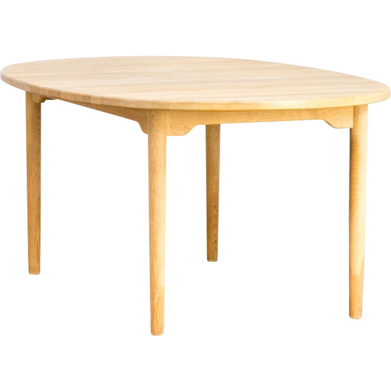 Extendable table in oak by Andreas Hansen