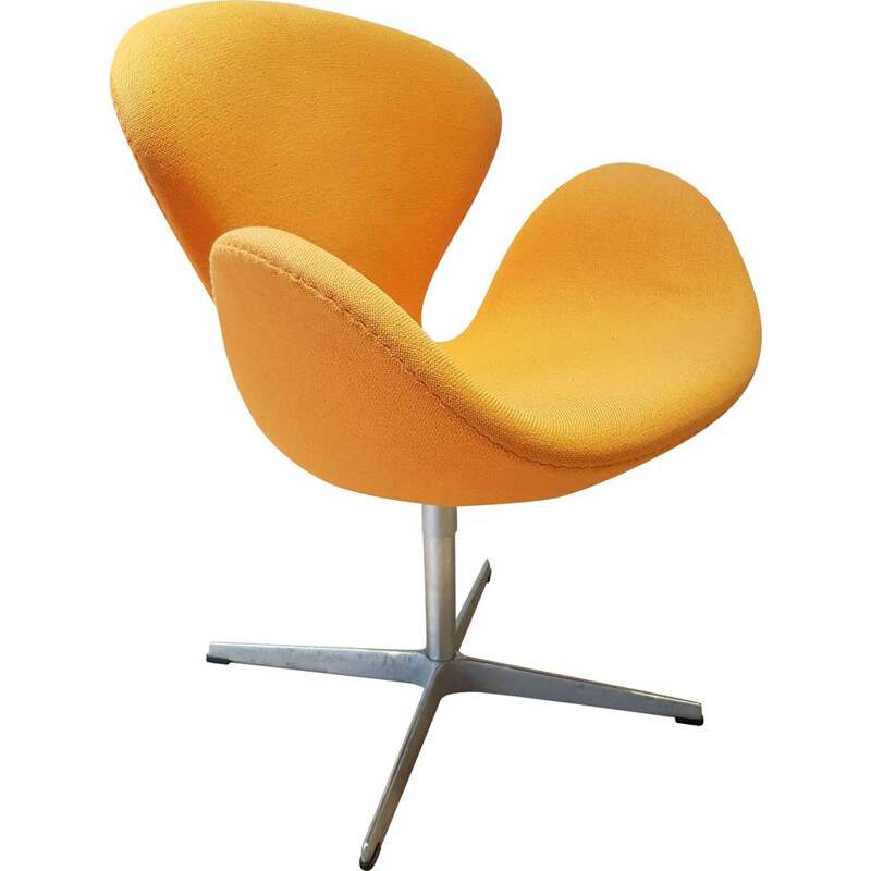 Orange Swan chair by Arne Jacobsen for Fritz Hansen