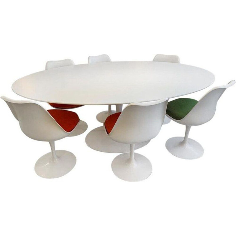 Tulip dining set by Eero Saarinen