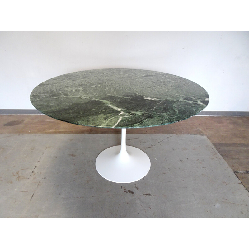 Table vintage Tulipe pour Knoll en marbre vert et métal blanc