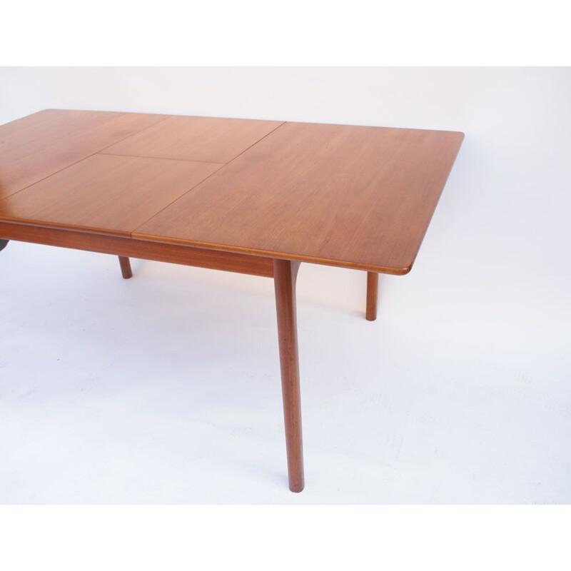 Vintage dining table Mcintosh, Scandinavian 1960-70