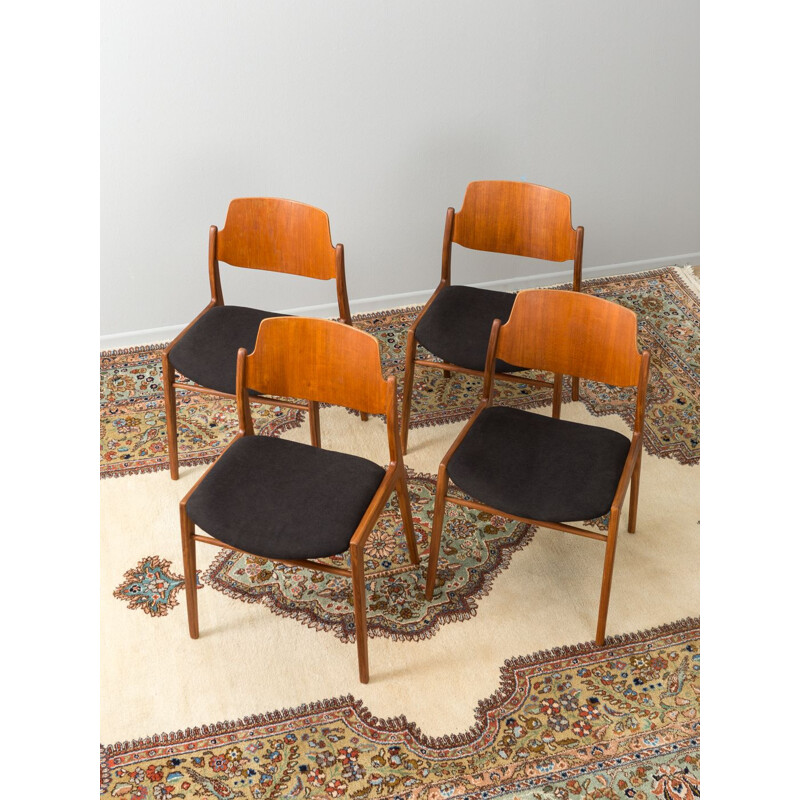 Vintage set of 4 dining chairs by Wilkhahn