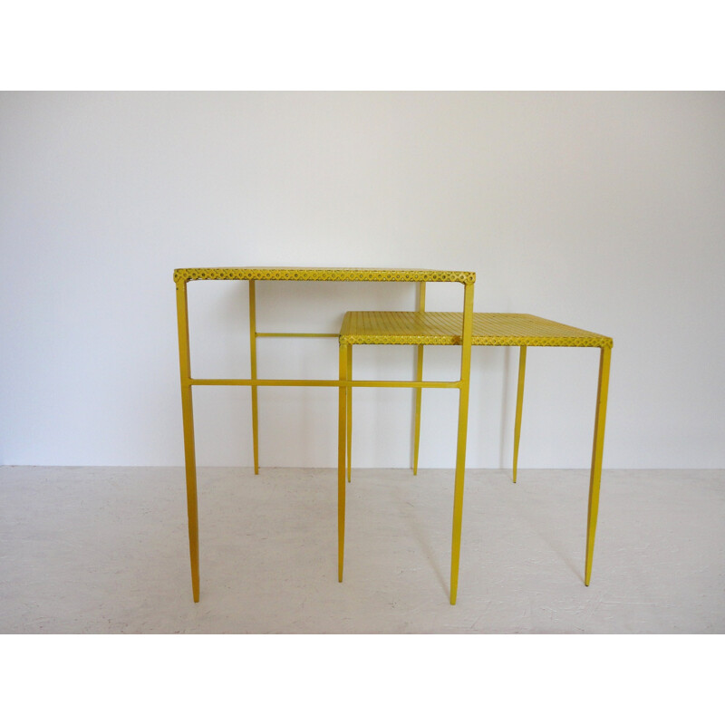 Paire de tables d'appoint en métal laqué, Mathieu MATEGOT - 1950