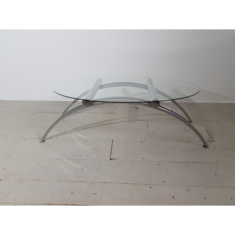 Oval coffee table in stainless steel