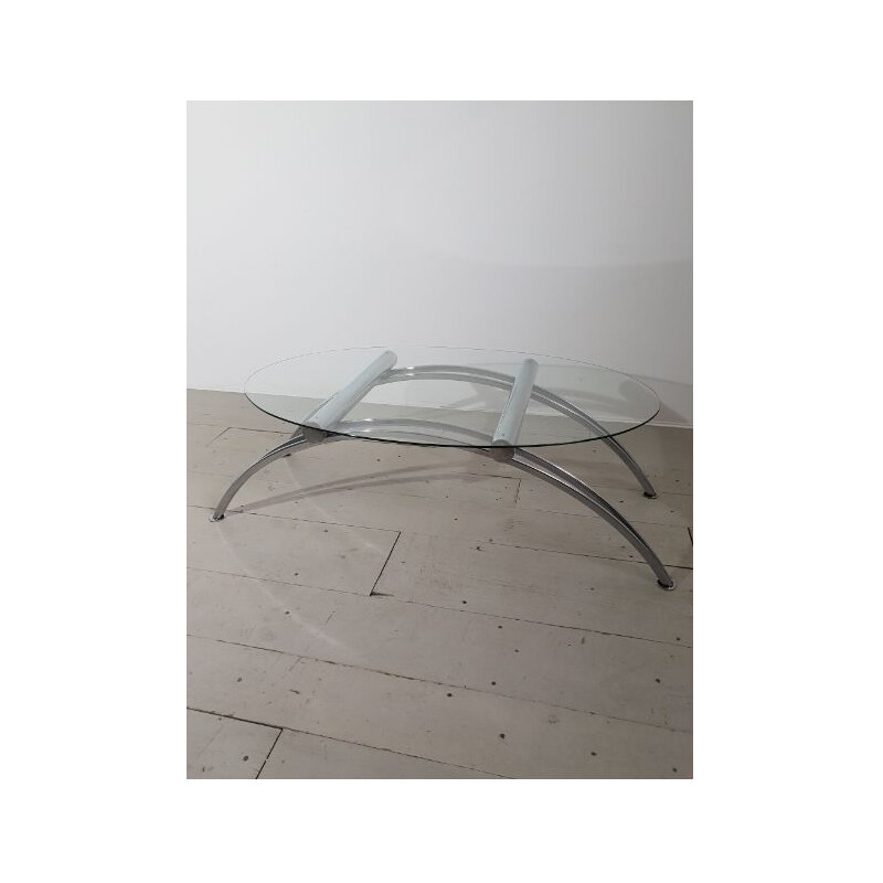 Oval coffee table in stainless steel