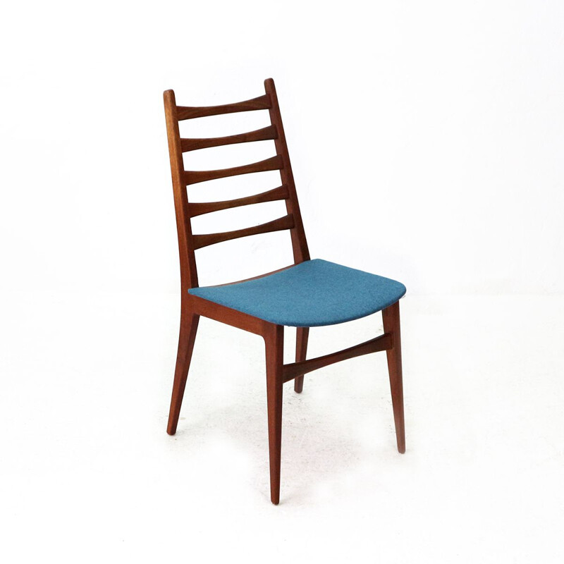 Blue dining chair in teak