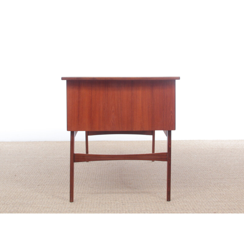 Vintage desk in teak Scandinavian